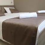 Familia Panzio & Apartmanhaz 3* Győr