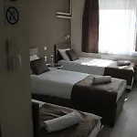 Familia Panzio & Apartmanhaz Bed & Breakfast 3*