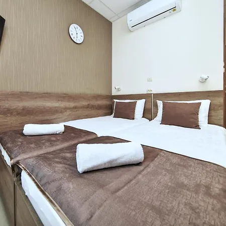 Familia Panzio & Apartmanhaz Bed & Breakfast Gyor