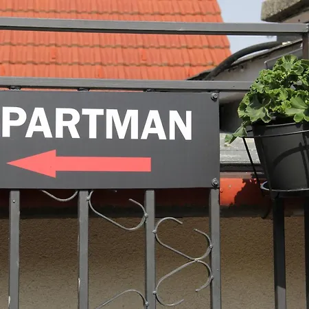 Familia Panzio & Apartmanhaz *