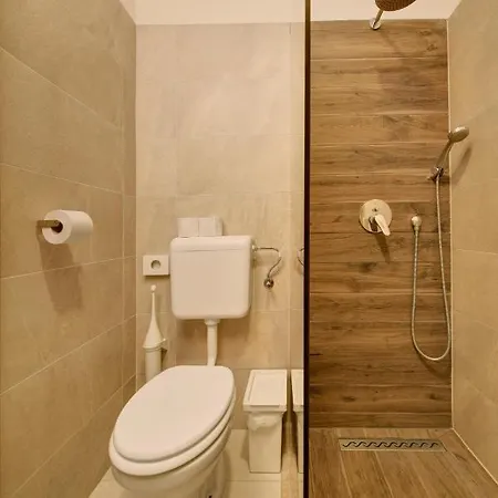 Bed & Breakfast Familia Panzió&apartmanház 3*