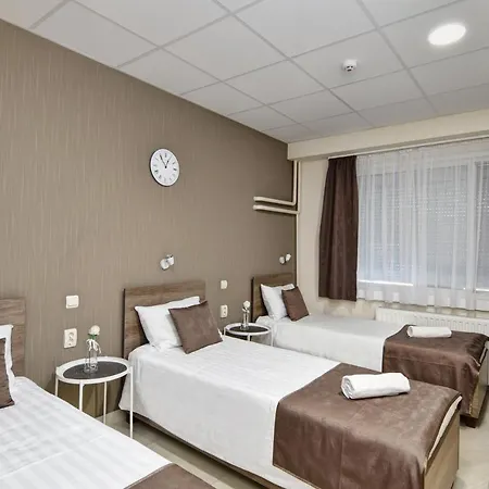 Familia Panzio & Apartmanhaz Bed & Breakfast Gyor