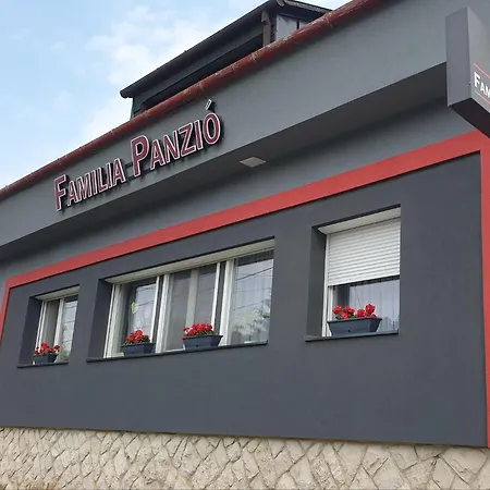 Familia Panzio & Apartmanhaz * Gyor