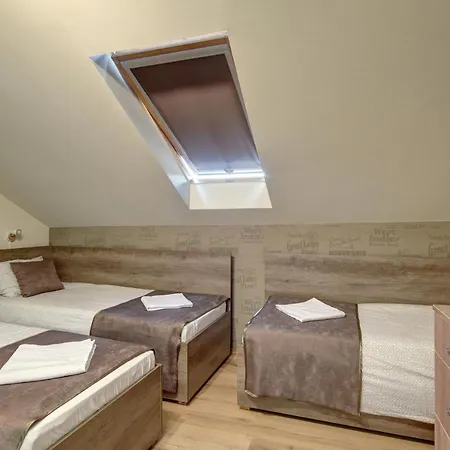 Familia Panzio & Apartmanhaz Bed & Breakfast Ráb