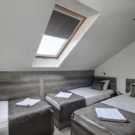 Familia Panzio & Apartmanhaz