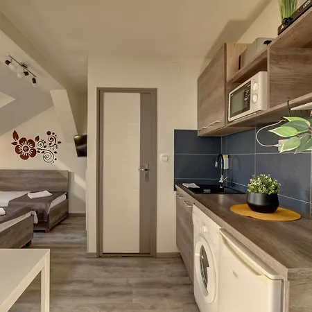 Familia Panzio & Apartmanhaz Bed & Breakfast Ráb
