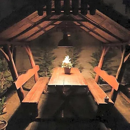 Familia Panzió&apartmanház 4* Győr