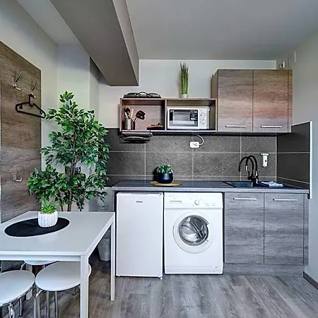 Familia Panzió&apartmanház Bed and breakfast Győr